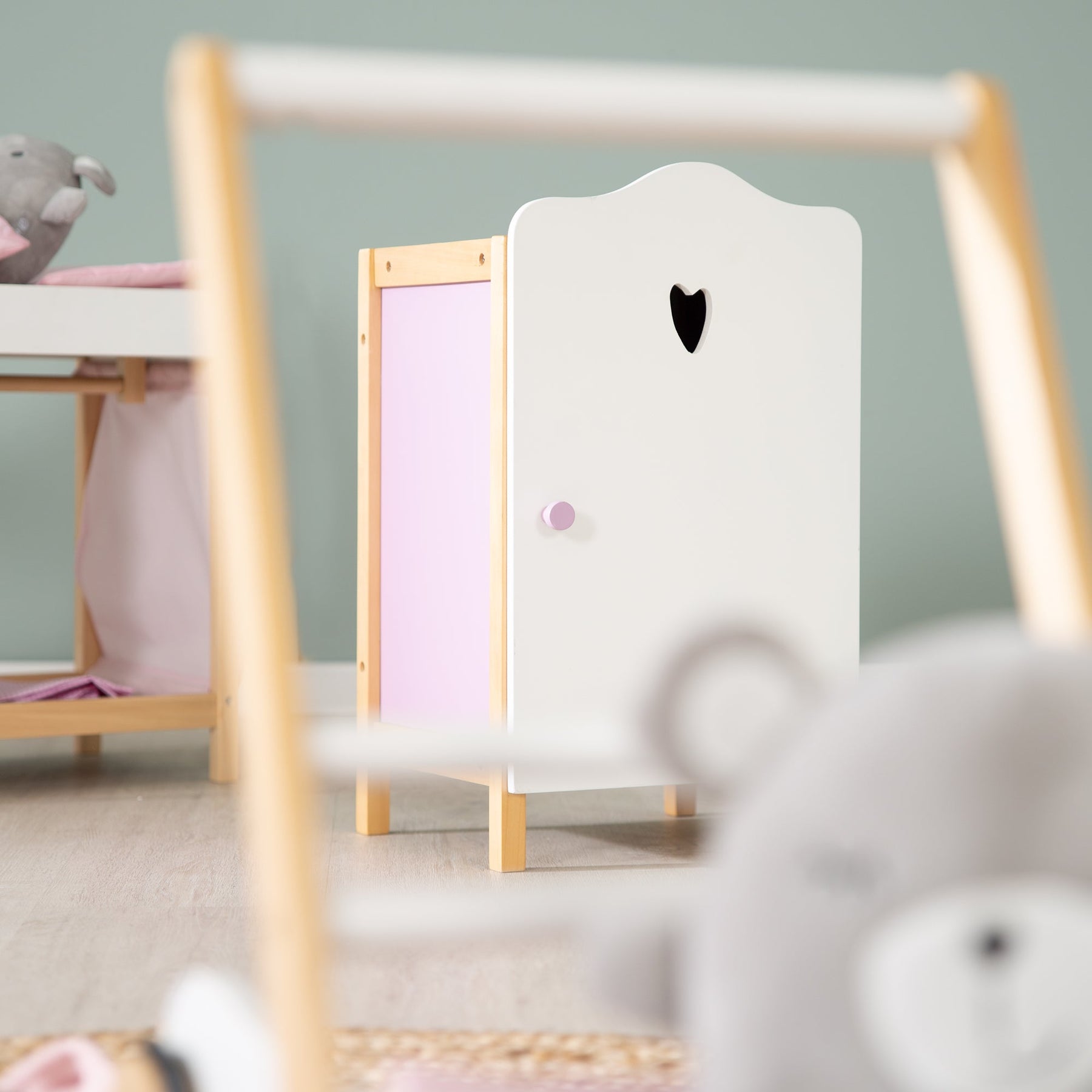 puppenkleidung aufbewahrung Puppenkleiderschrank "Scarlett" – zum Verstauen von Puppenkleidung & Z – kidtini GmbH